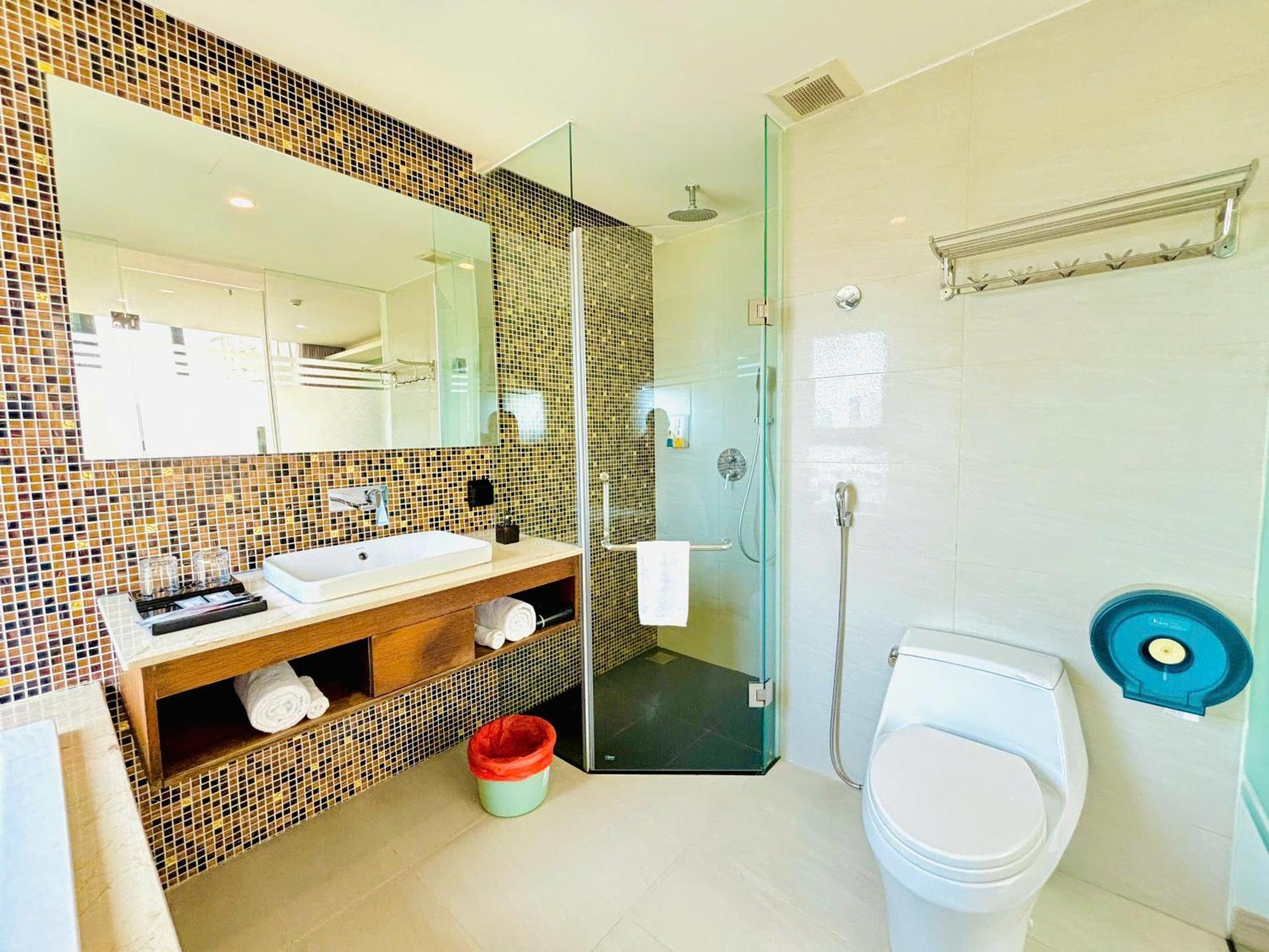 Nam Hotel & Residences Da Nang Exterior foto